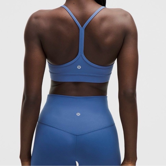 597 Lululemon Flow Y Nulu Bra size 10 in Brilliant blue B NWT - Picture 6 of 6